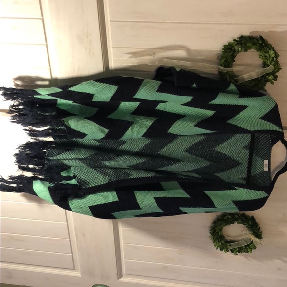 Navy and Mint chevron shaw one size fits all - Picture 1 of 2